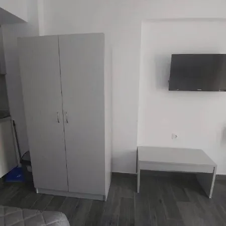 Eleni Luxury Hanioti